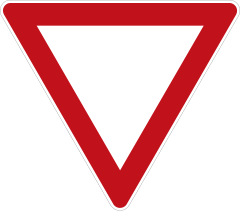Give way / Yield